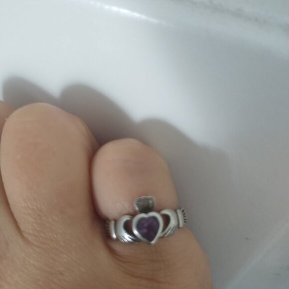 Sterling Silver and amethyst claddah ring size 6 - Picture 3 of 3